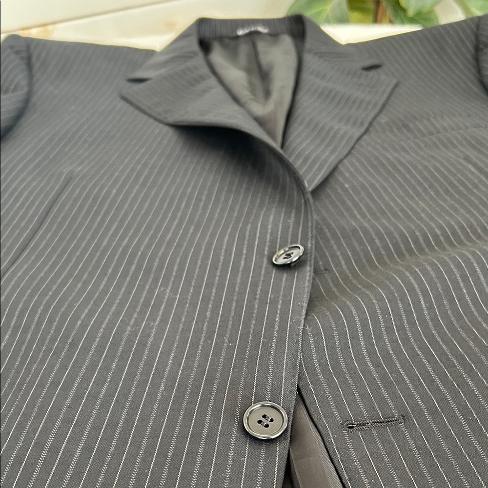 Canali Charcoal Pinstripe Men's Blazer. Size 56. Pure Wool. - Picture 6 of 16